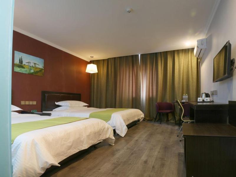 Greentree Wulumuqi Airport Hotel Urumqi Extérieur photo